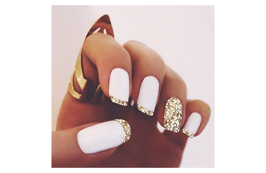 блестящий новогодний маникюр