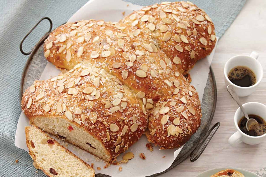 Коломбо, или итальянский пасхальный кекс