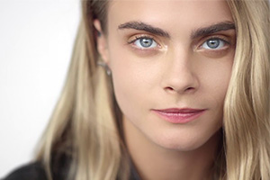 Dior представили новые видео с Карой Делевинь