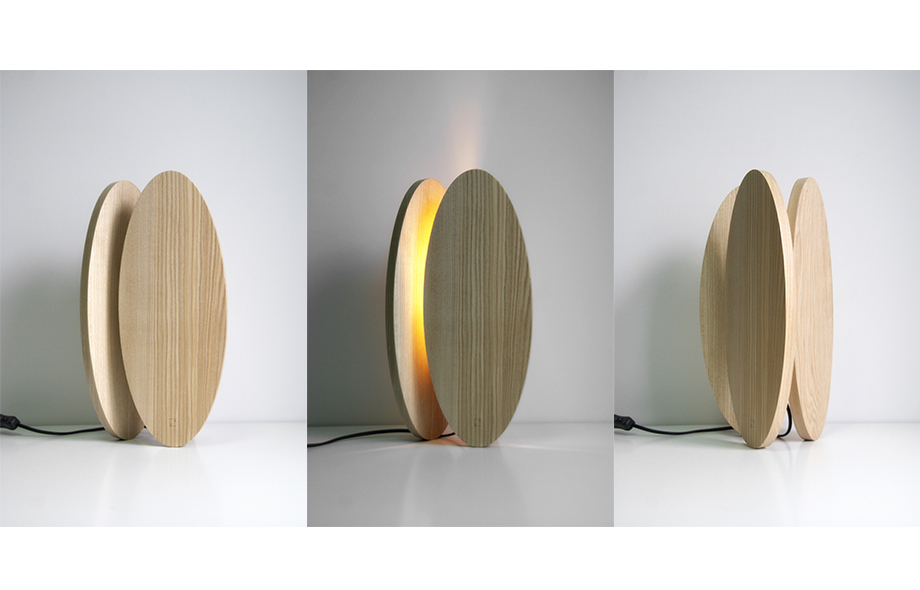 Настольный светильник OVA