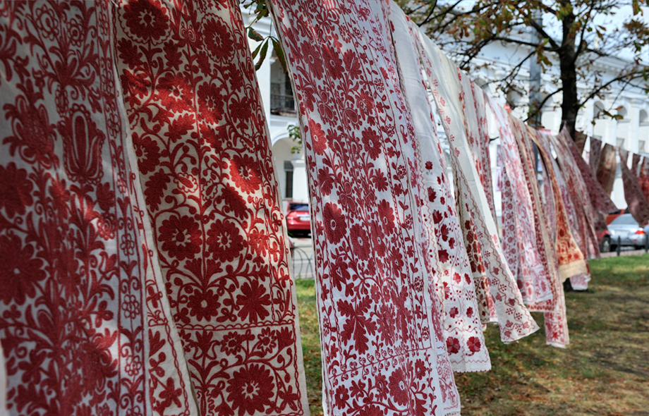 Народная вышивка