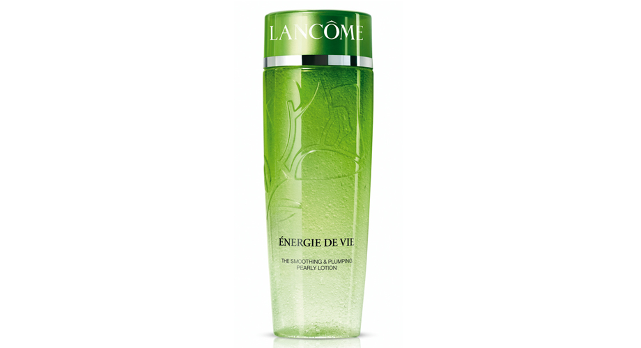 Лосьон Energie de Vie Pearl Lotion, Lancome. Хорошая находка для сухой кожи: питательный и увлажняющий, он убережет кожу от пересушивания во время маскинга. Letu.ua, 1259 грн.
