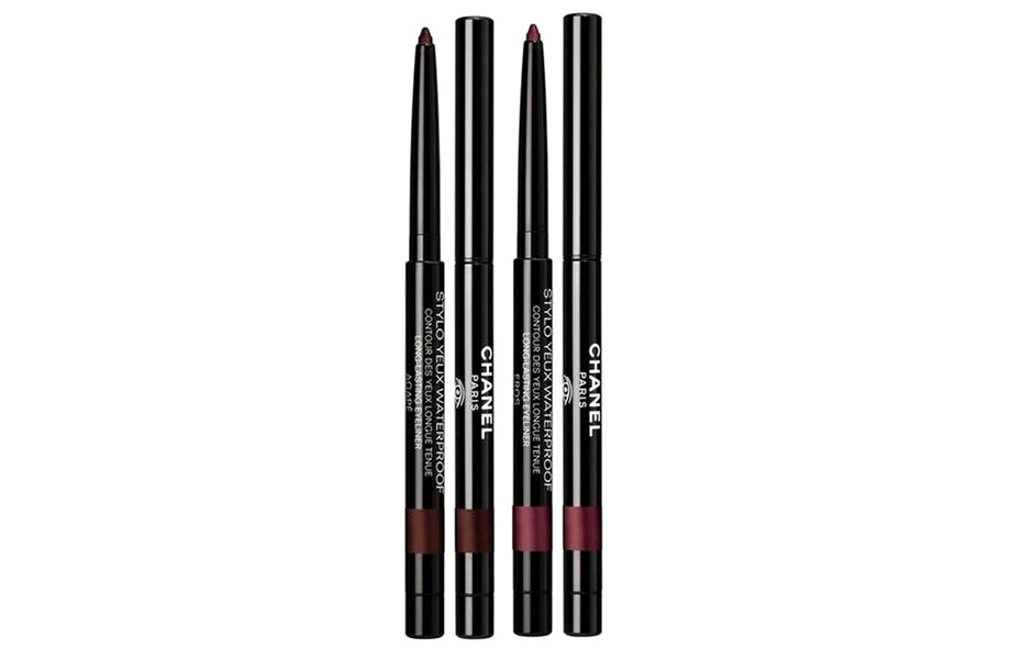 Карандаш для глаз Chanel Stylo Yeux Waterproof в двух оттенках: Agape (бордово-коричневый, лимитированный выпуск), Eros (сливовый), €26