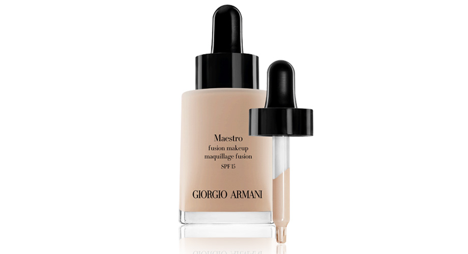 Тональная основа Maestro Fusion Makeup, Giorgio Armani. Стала первым тональным средством, в составе которого нет воды. Sephora.com, $64