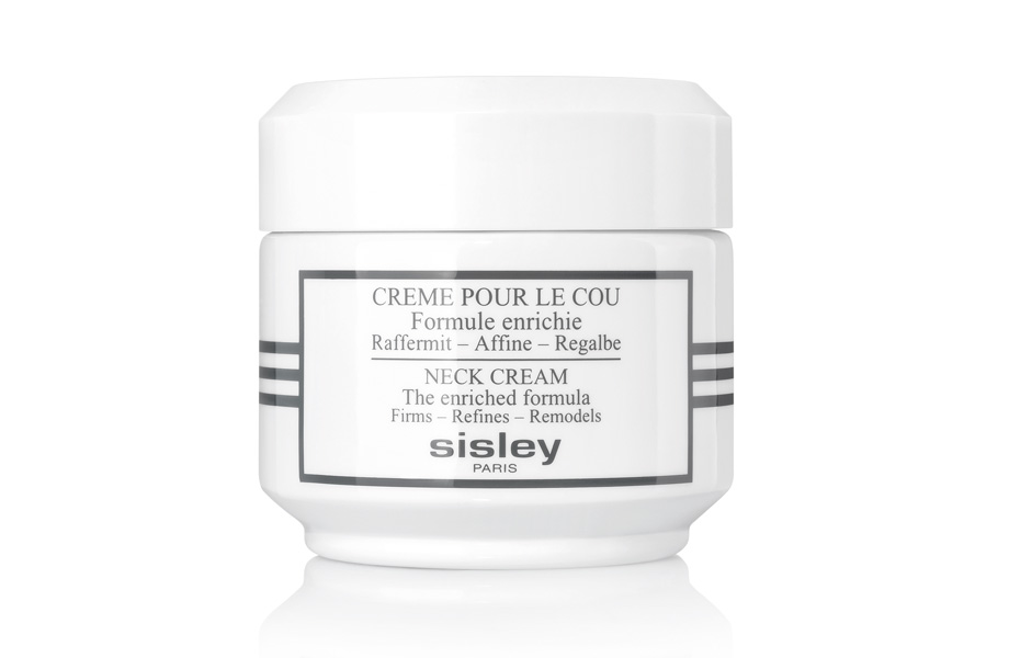 Crème pour le Cou, Sisley. Борется с двойным подбородком и подтягивает овал лица. За лифтинг и ремоделирование шеи отвечают экстракт овса, витамин Е, соевые волокна, экстракт конского каштана и водорослей. Магазины «Бомонд» и Aromateque Concept Store