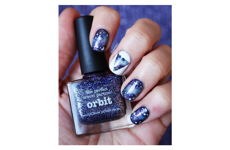 Space nail art