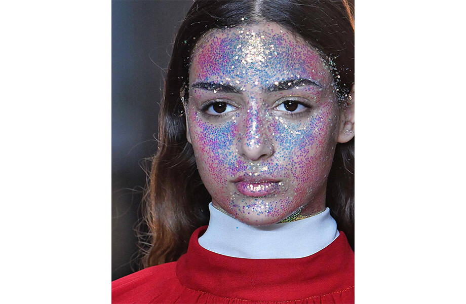 тренды 2018 глиттер - фото странные бьюти-тренды 2018 глиттер