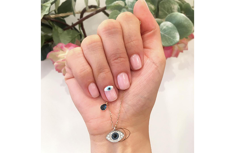 Всевидящее око на ногтях Маникюр глаз
