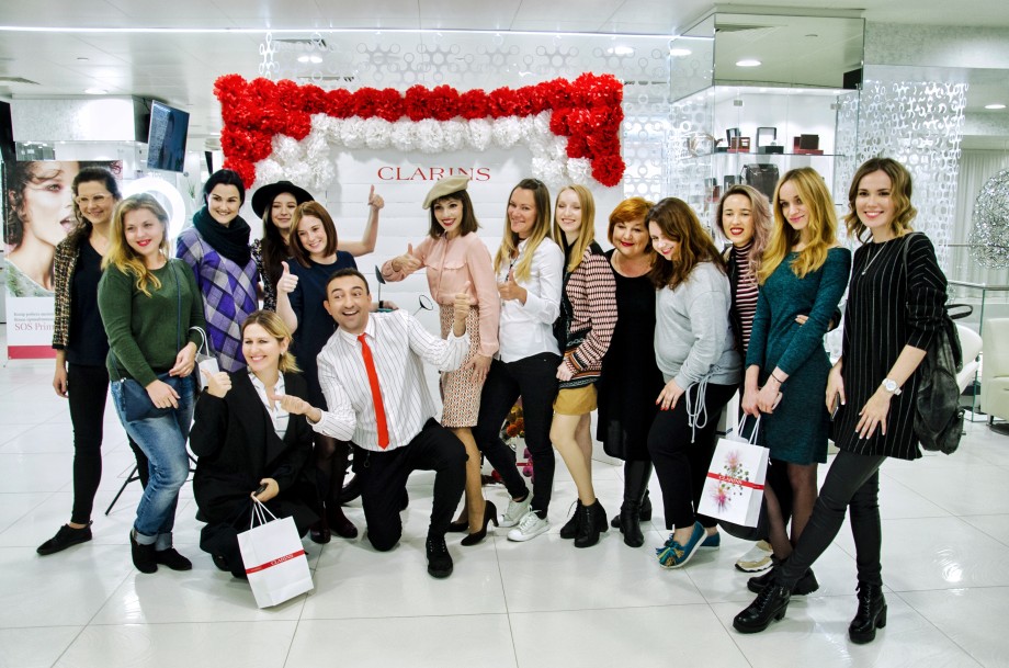 Презентация тональной основы Clarins Skin Illusion SPF 15