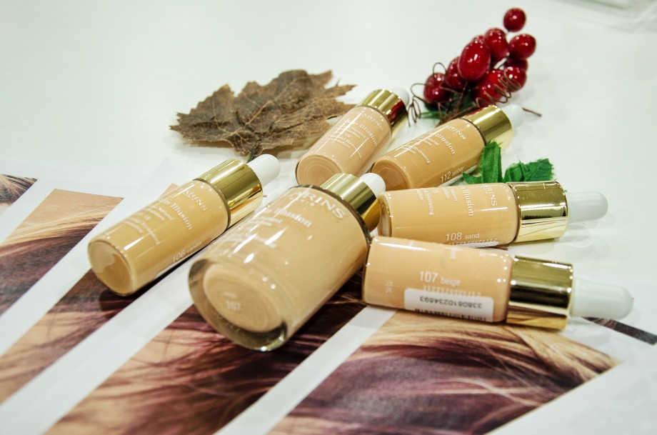 Презентация тональной основы Clarins Skin Illusion SPF 15