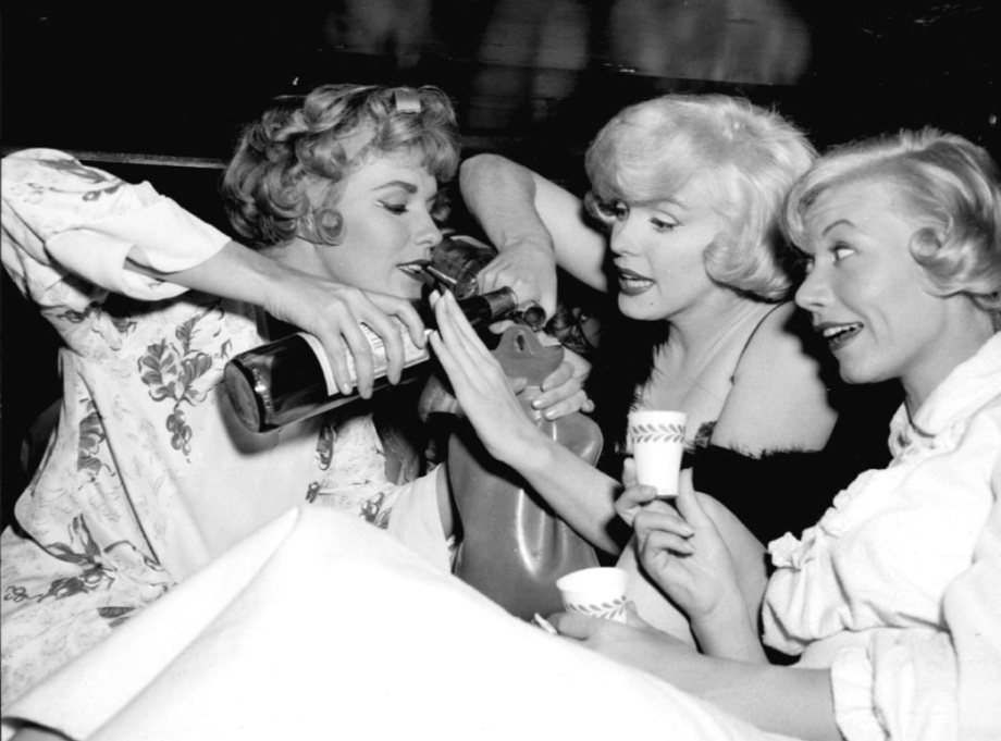 У джазі лише дівчата (1959)