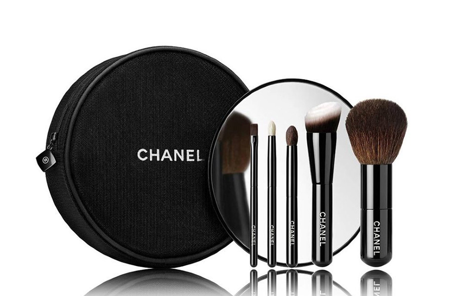 Chanel set brush travel