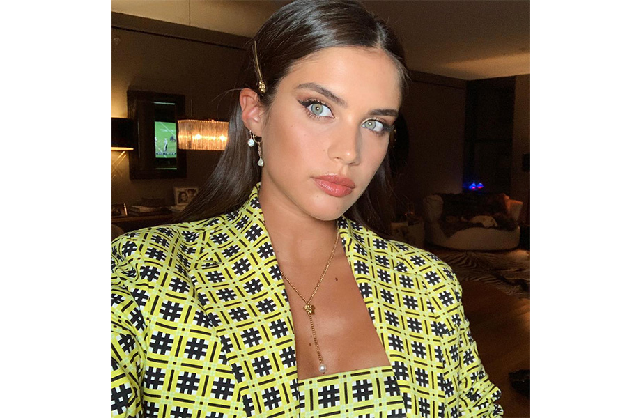 Прически с заколками