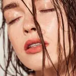 6 неожиданных привычек, которые разрушают вашу кожу