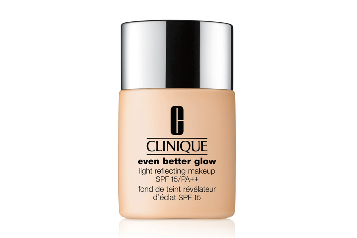 Clinique Even Better Glow Light Reflecting Makeup SPF 15