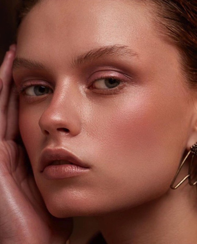 Эффект сияющей кожи