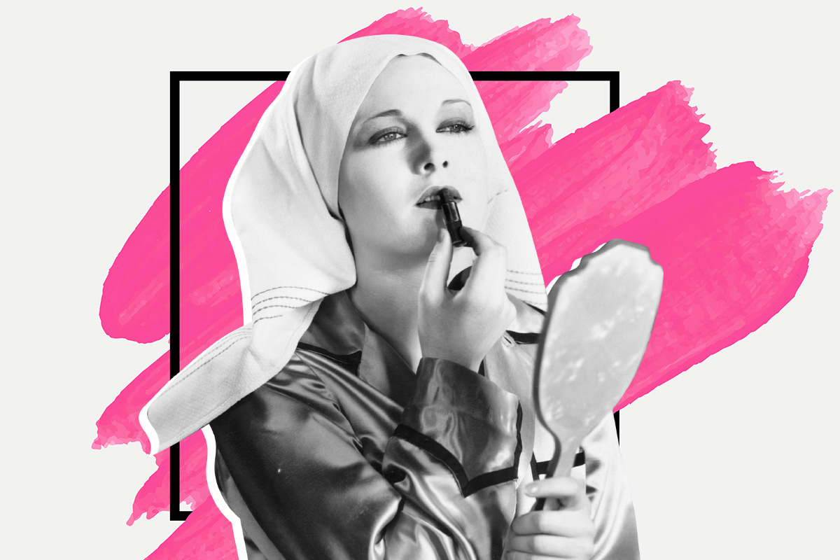 когда появилась помада