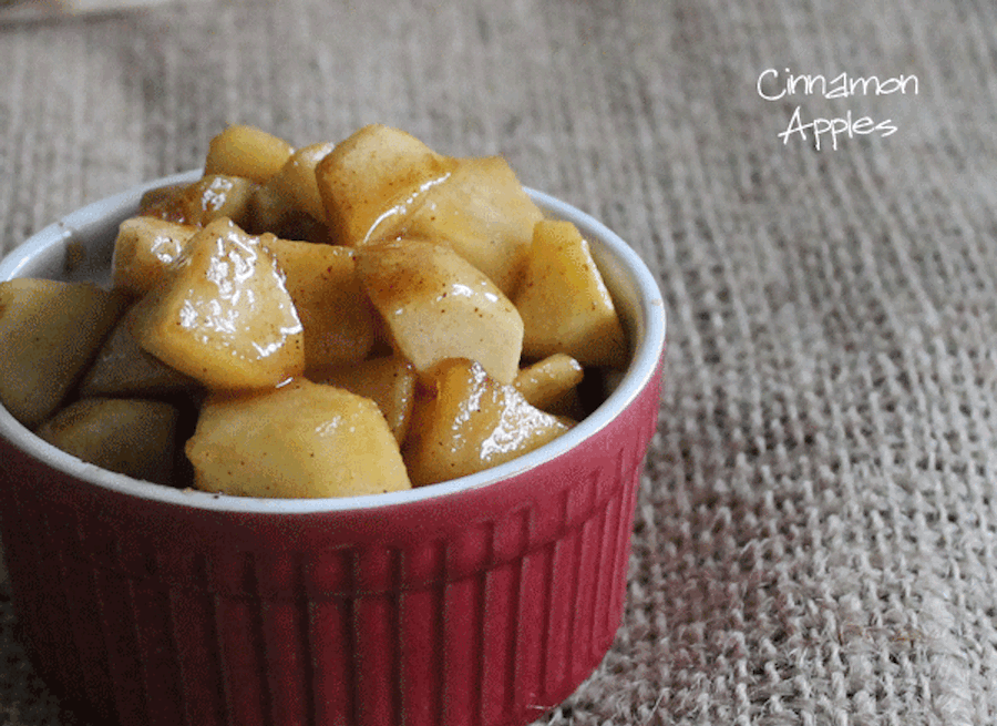 Яблука з корицею