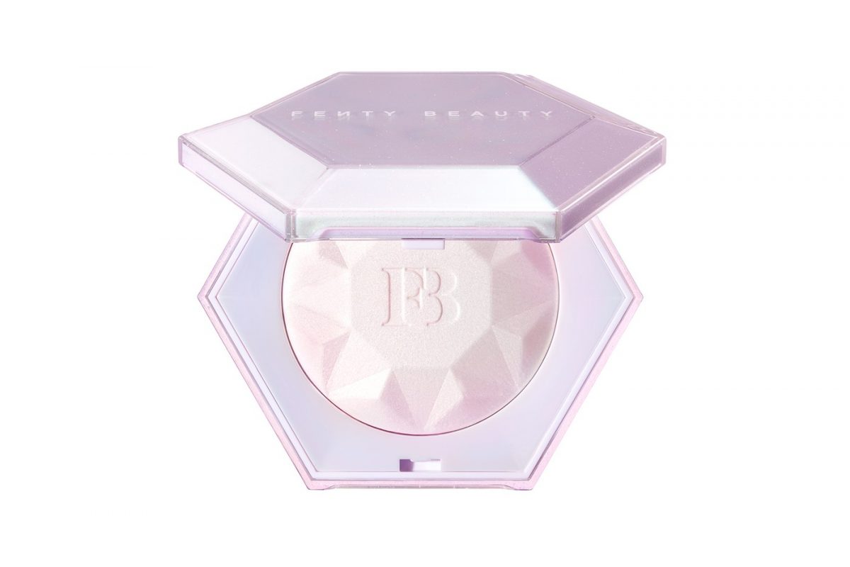 Рианна анонсировала новую коллекцию хайлайтеров