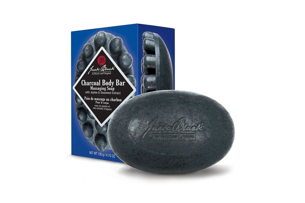 Твердое мыло с активированным углем: как и зачем использовать