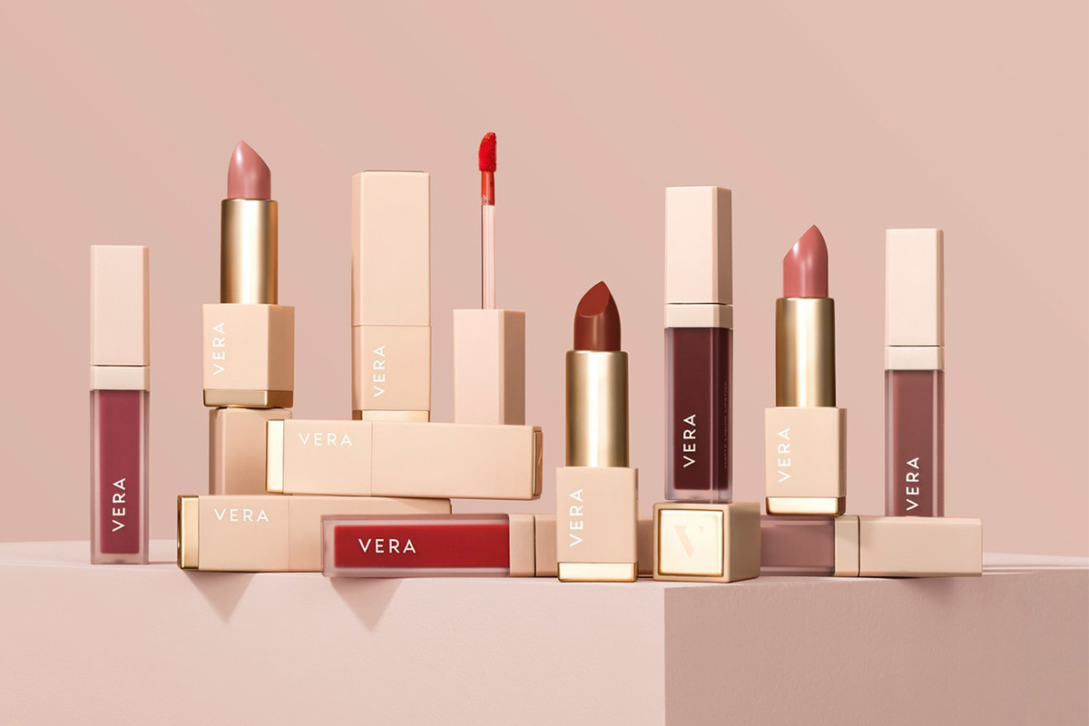 Вера Брежнева представила собственный бренд косметики