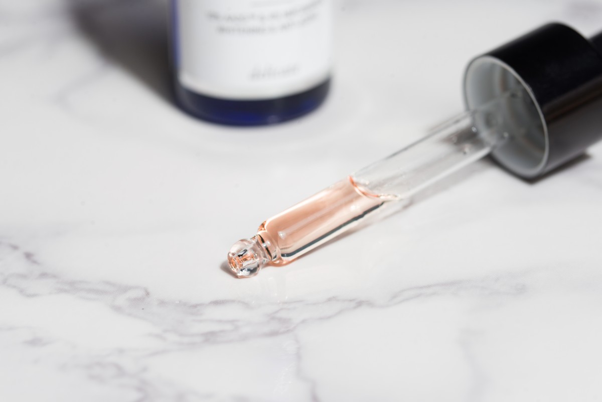 тренд на багатофункціональну косметику