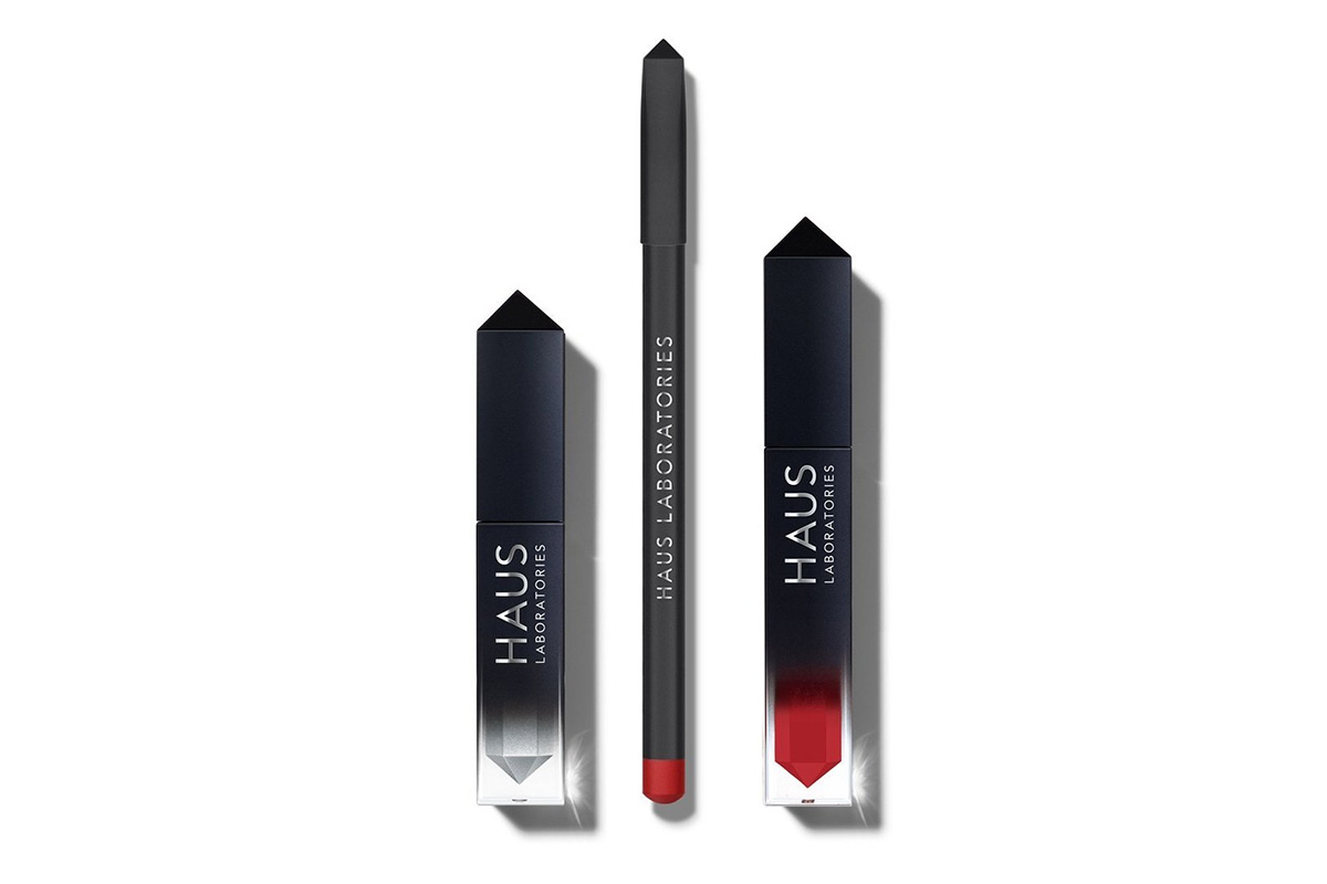 Леди Гага представила новогоднюю коллекцию косметики