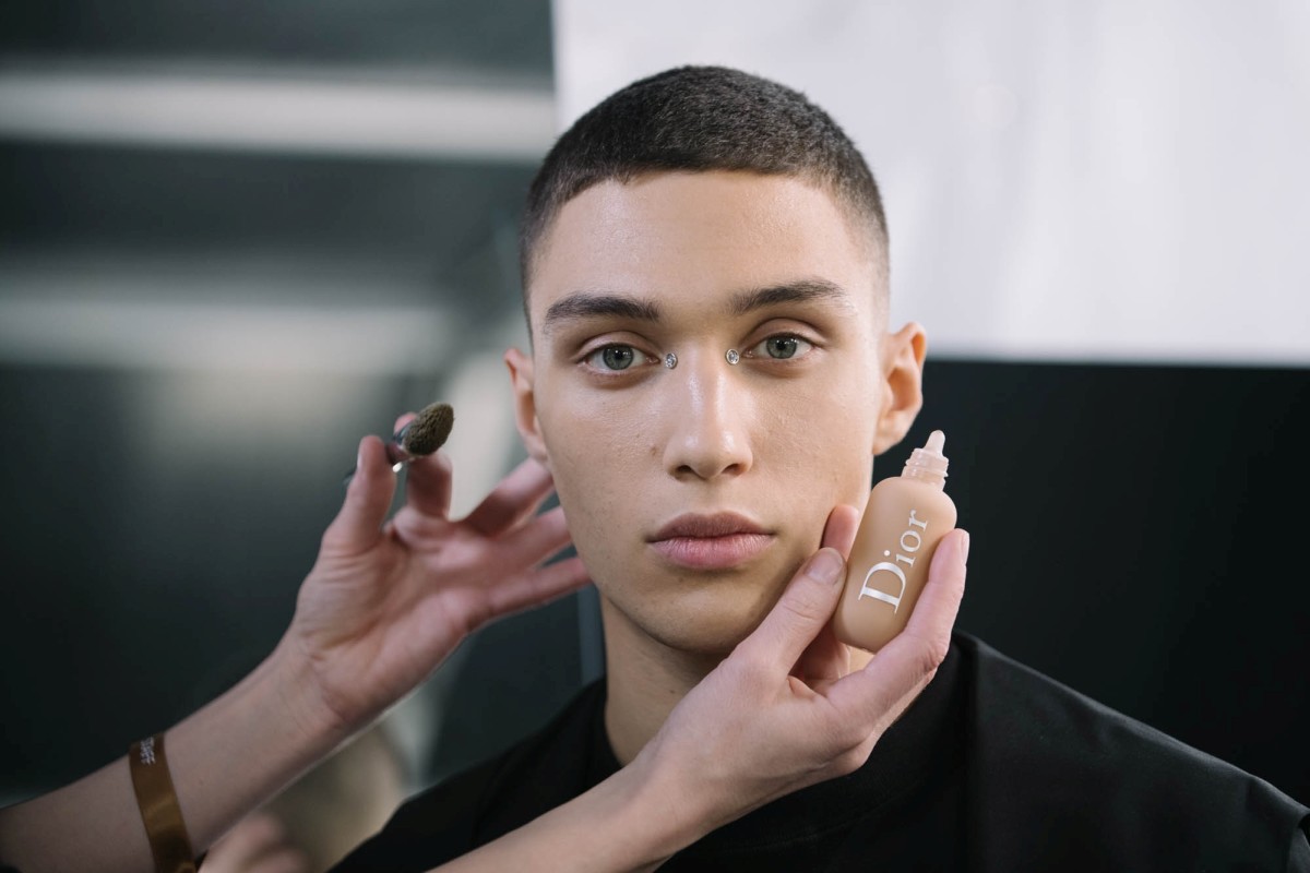 Мужские beauty-образы на показе зима Dior 2020/2021