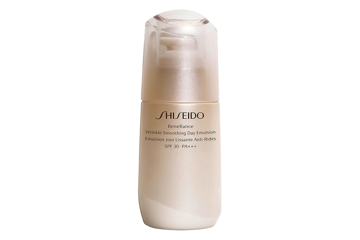 Shiseido, Benefiance Wrinkle Smoothing Day Emulsion SPF 20