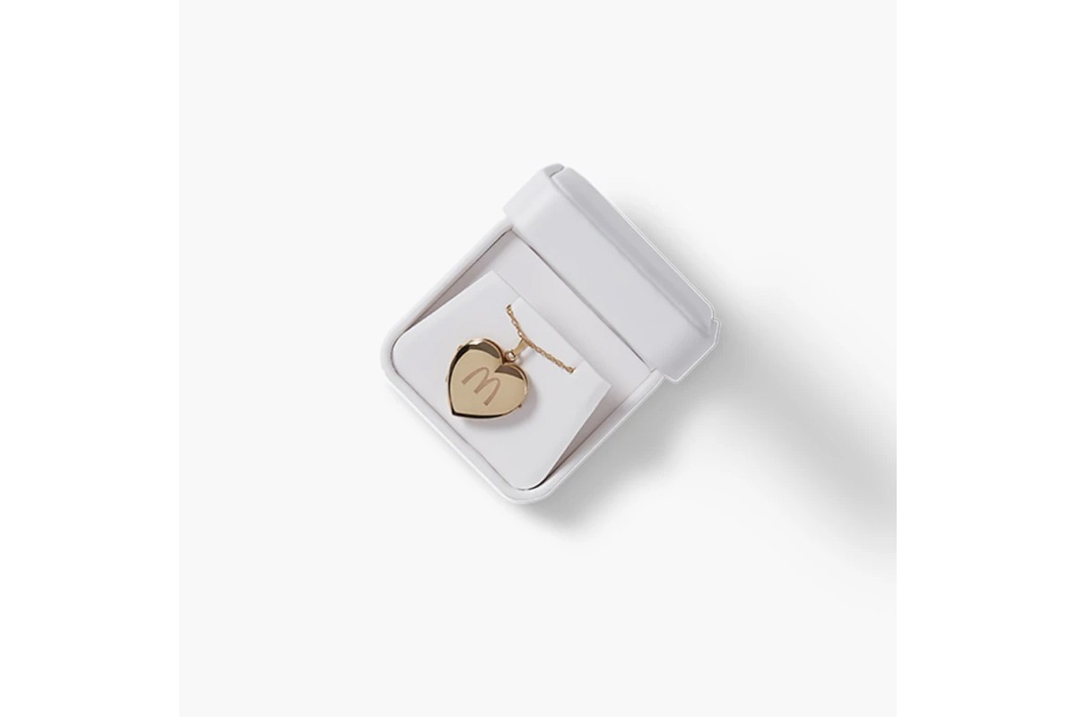 McDonald’s выпустил свечи с ароматами ингредиентов для чизбургер