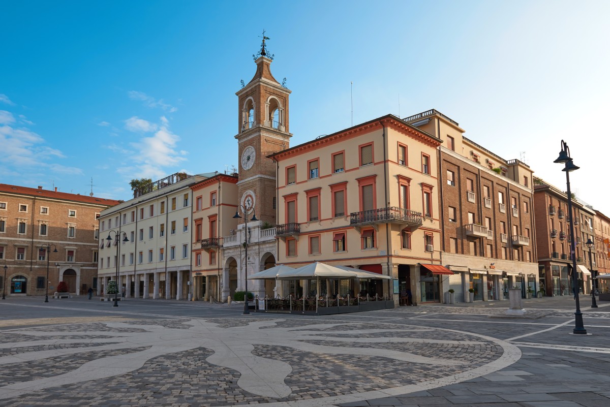 Почему стоит отправиться в Римини (Италия)