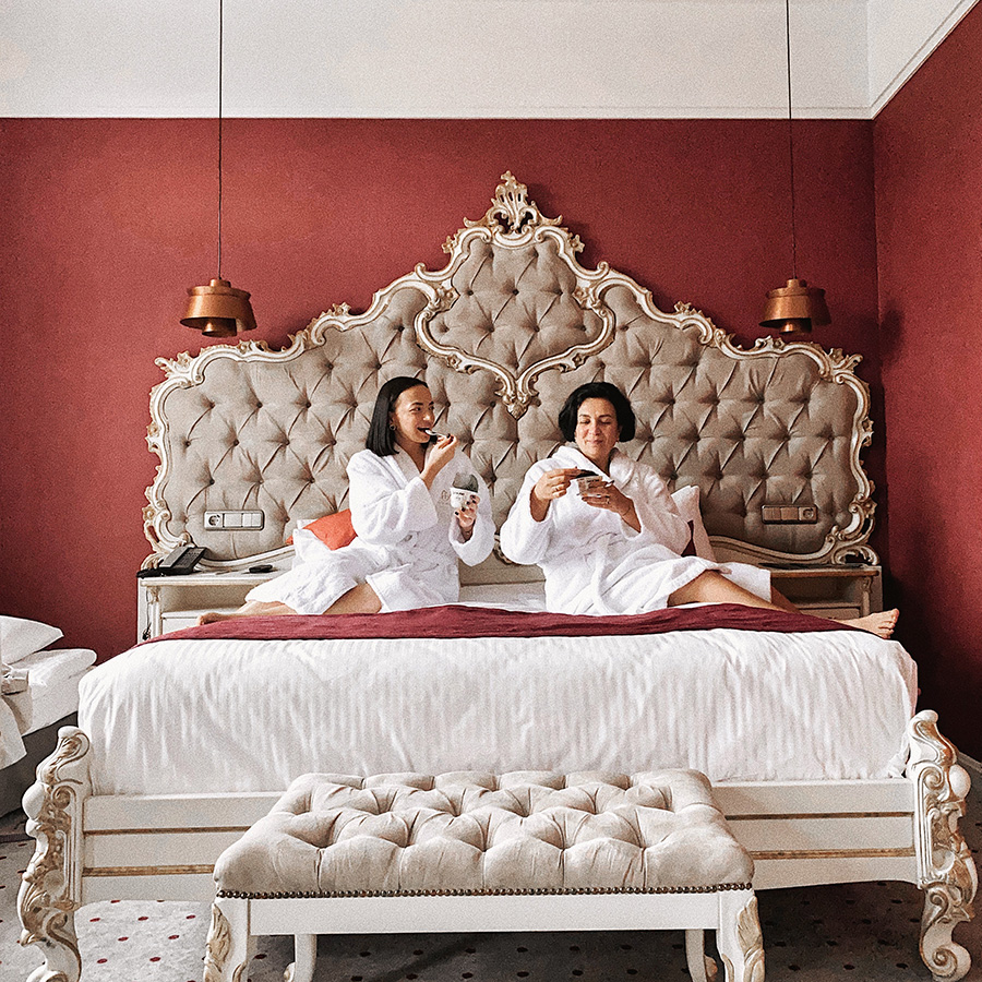 Мила Бараева и мама