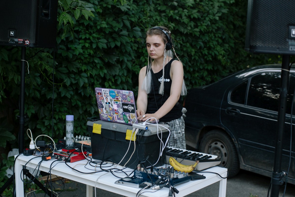 Event: открытие новой картинной выставки Boys by Girls