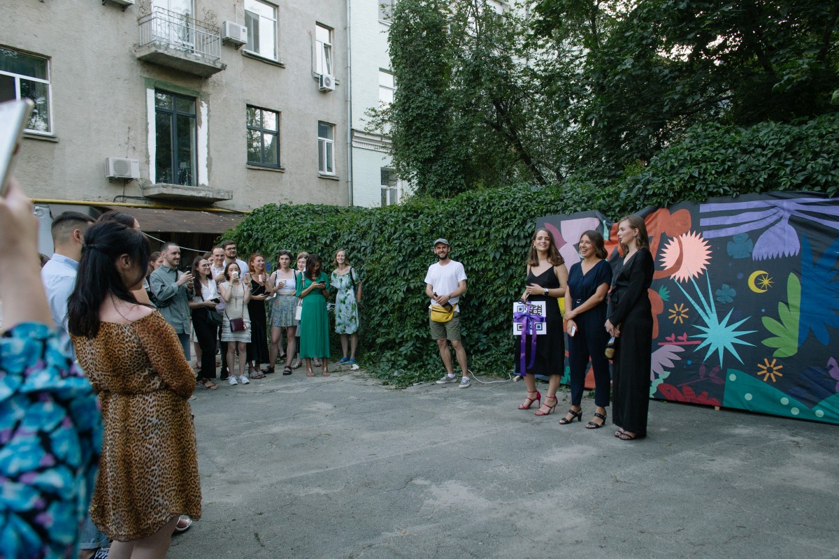 Event: открытие новой картинной выставки Boys by Girls