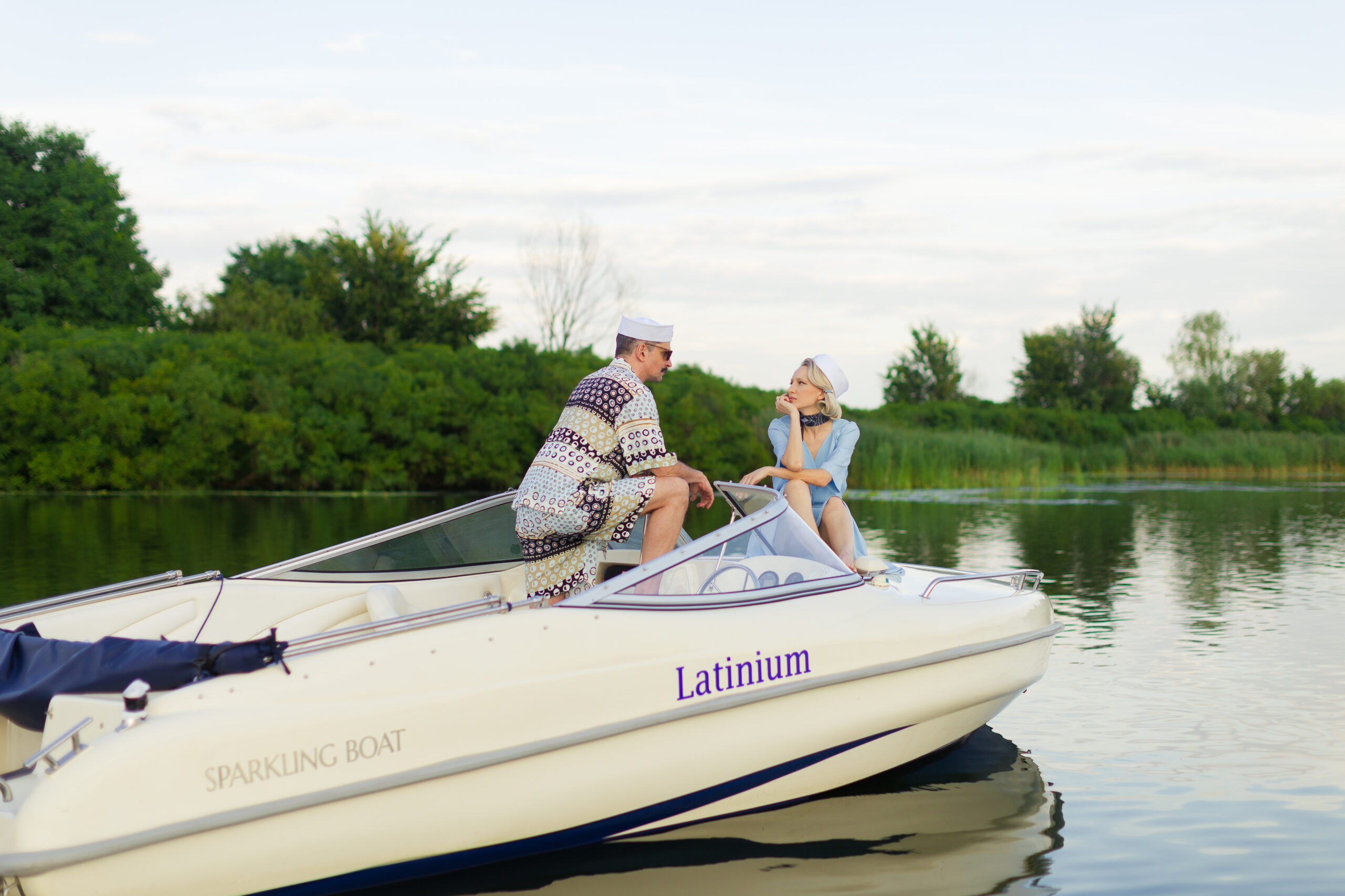 Олимпия Вайтмусташ и Алексей Гладушевский в кампейне Sparkling Boat Kyiv