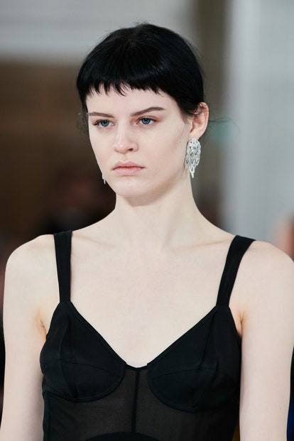 мини-челка Victoria Beckham