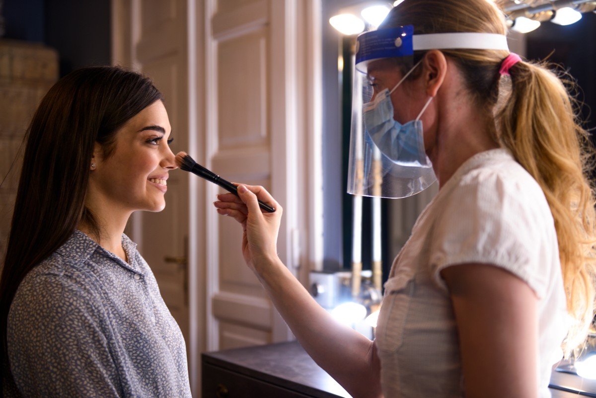 Бэкстейдж визажистов с Недели моды