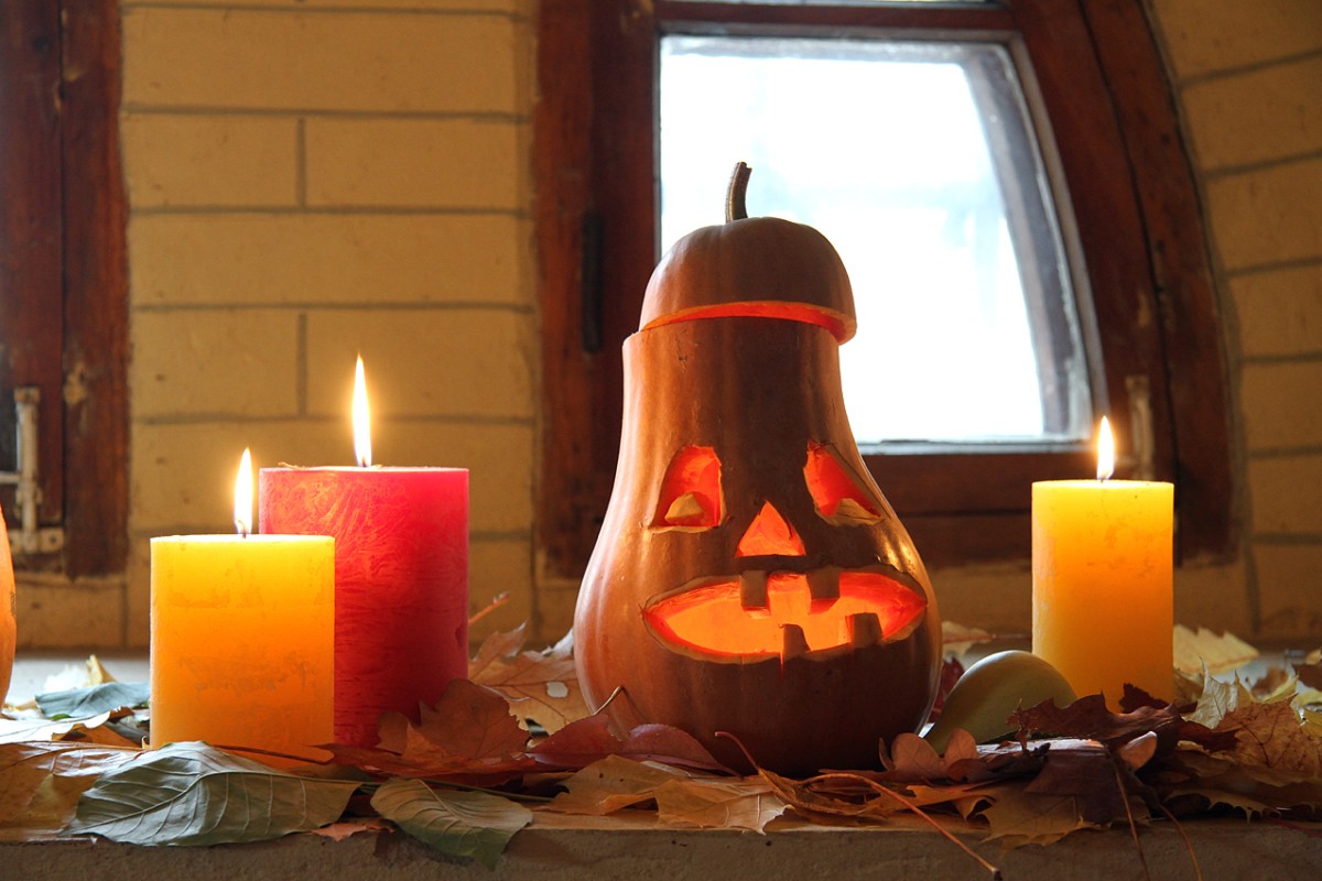 Хэллоуин 2020: “светильник Джека”, тыквы с цветами и декораторы