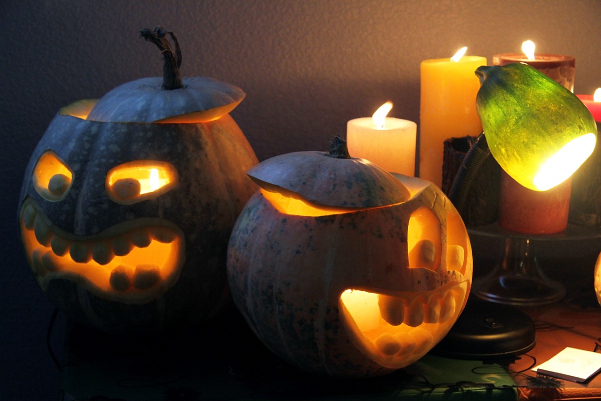 Хэллоуин 2020: “светильник Джека”, тыквы с цветами и декораторы