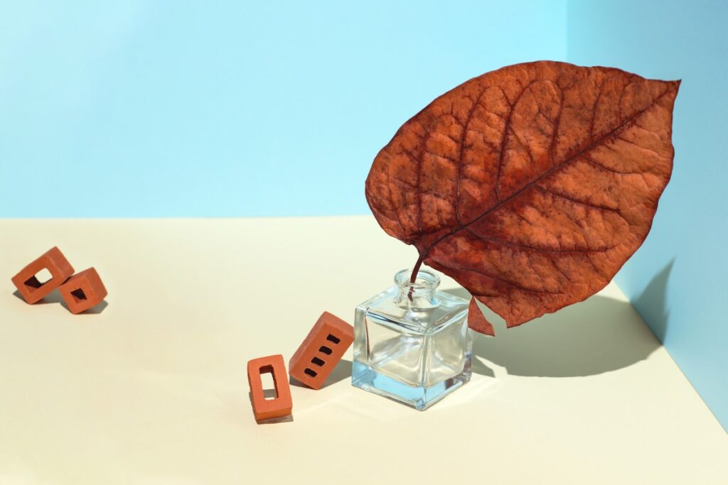 Парфюмерная ностальгия: лучшие ароматы 90-х