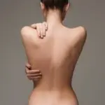 Плечи назад! Как быстро перестать сутулиться