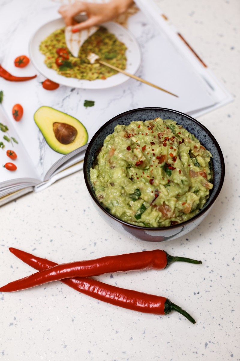 Event: презентація книги Аніти Луценко та Катерини Андрєєвої «Сделаем это по-быстрому!»