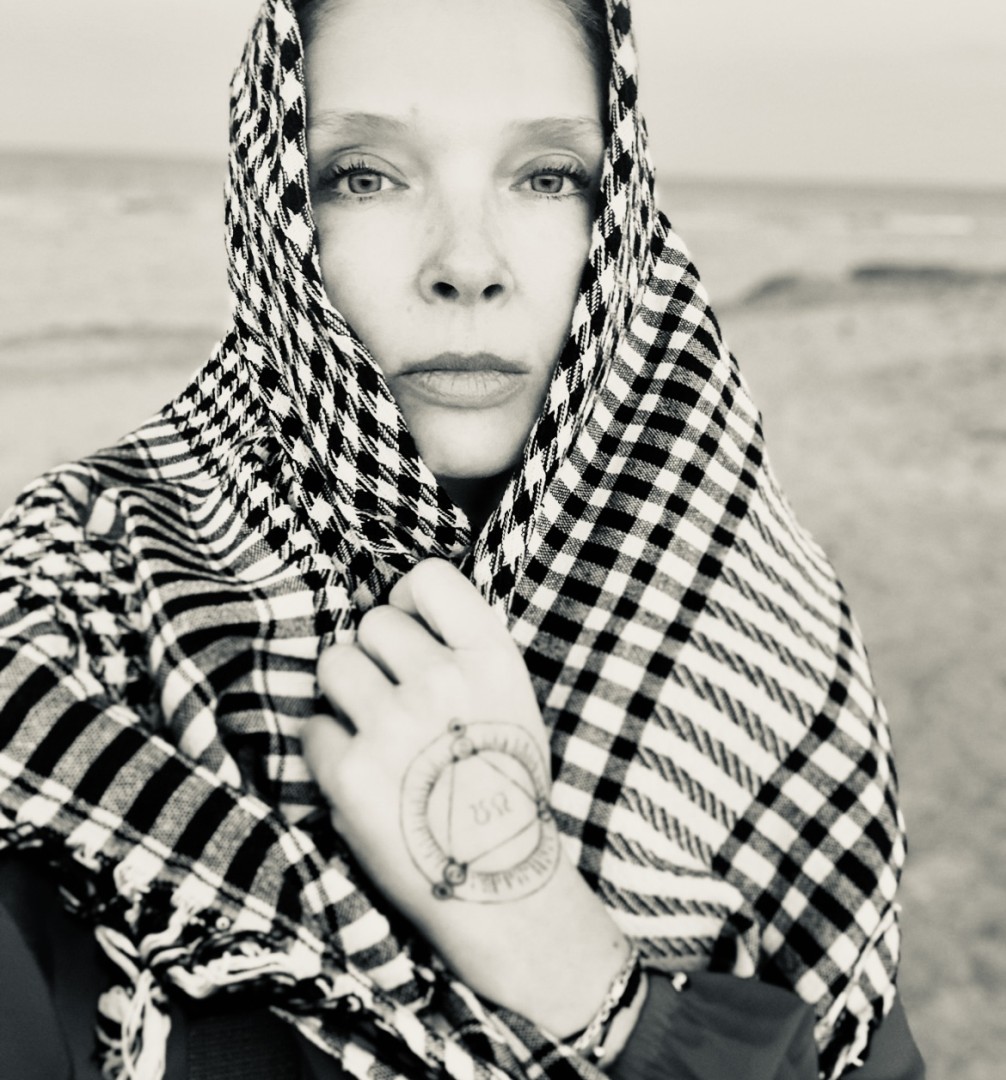 Ольга Навроцкая о новой книге, источниках вдохновения и секретах красоты (интервью)