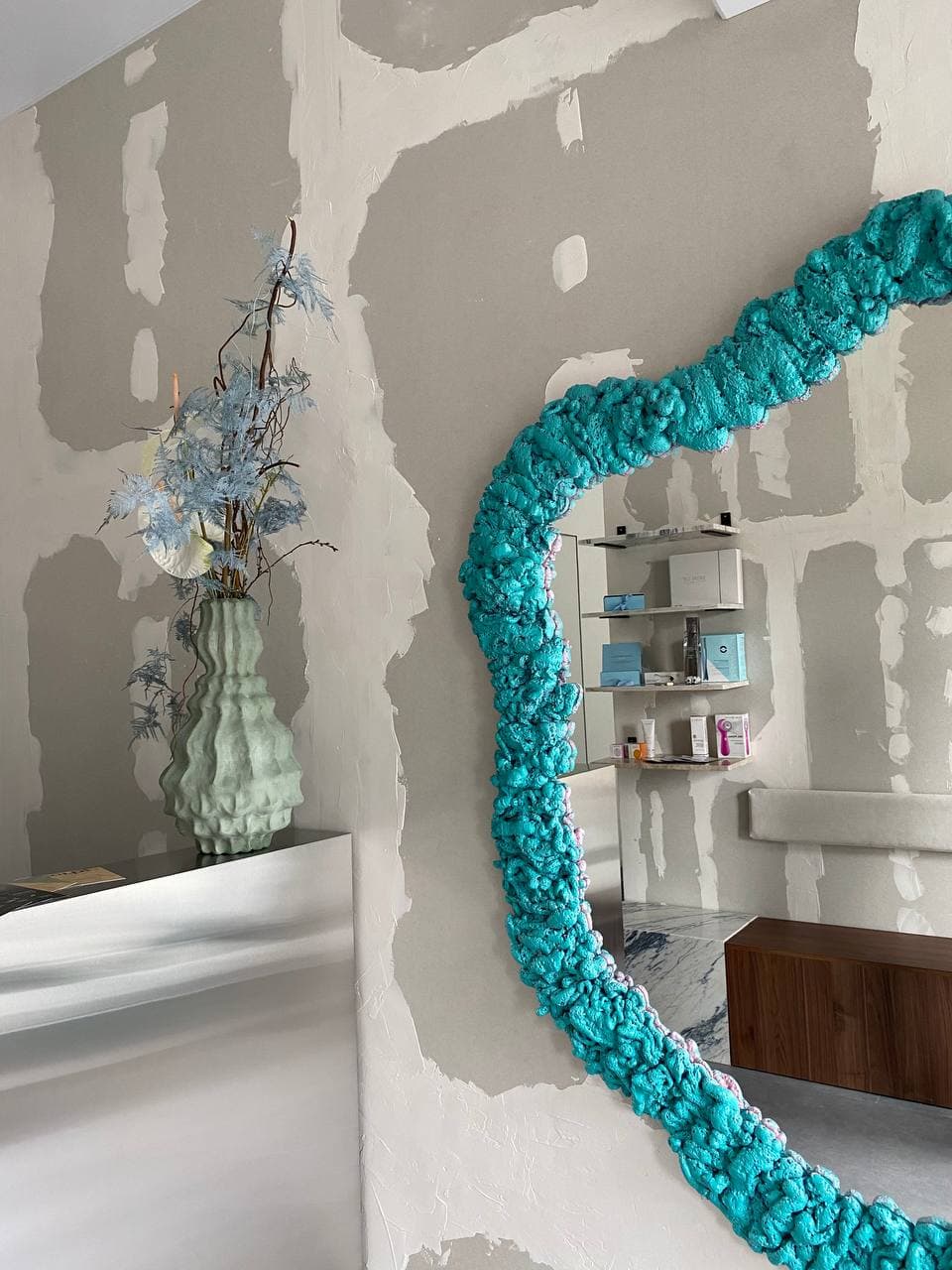 Плюс один: мастерская массажа лица Sculptor открылась на Левом берегу