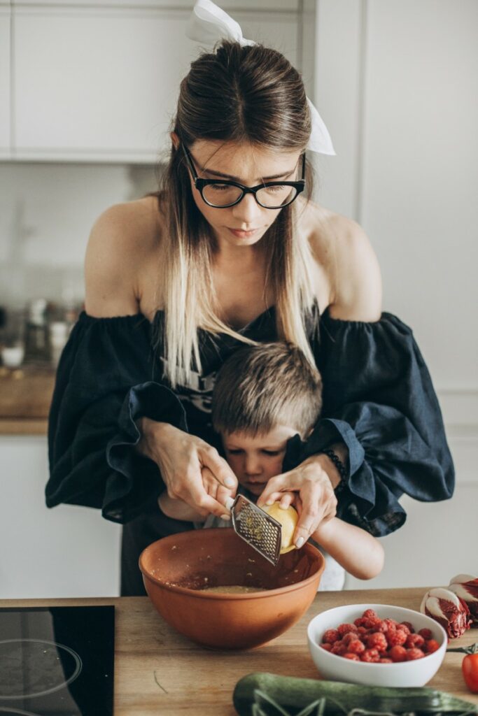 Алиса Купер о работе в преддверии Пасхи, отношению к еде и любимом рецепте «паски»
