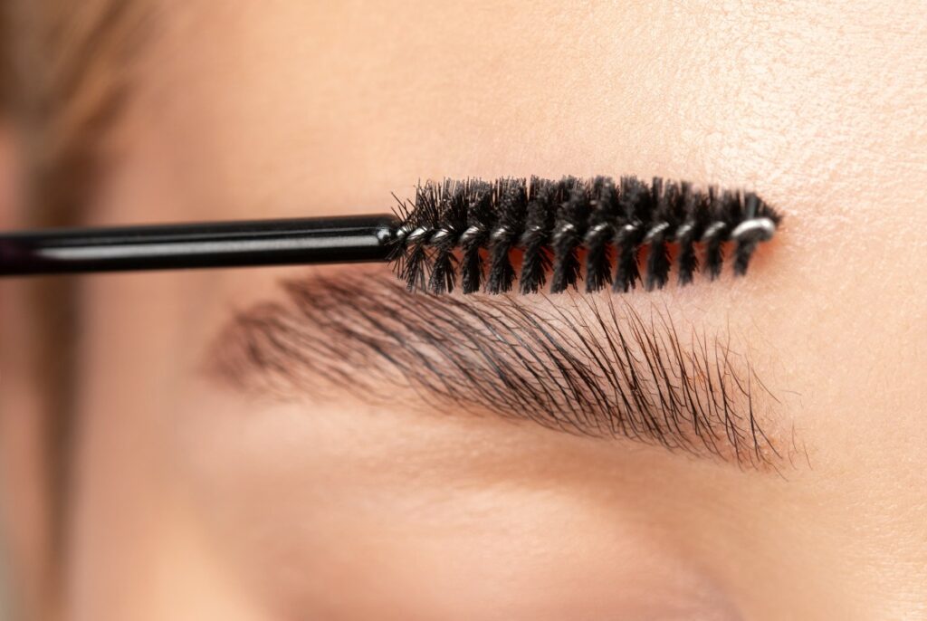 Как быстро отрастить брови: пошаговая инструкция