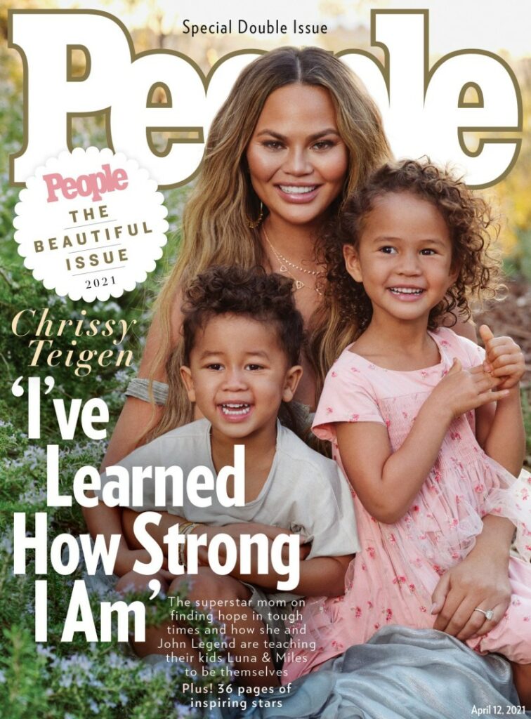 Кріссі Тейген визнано найкрасивішою жінкою за версією журналу People