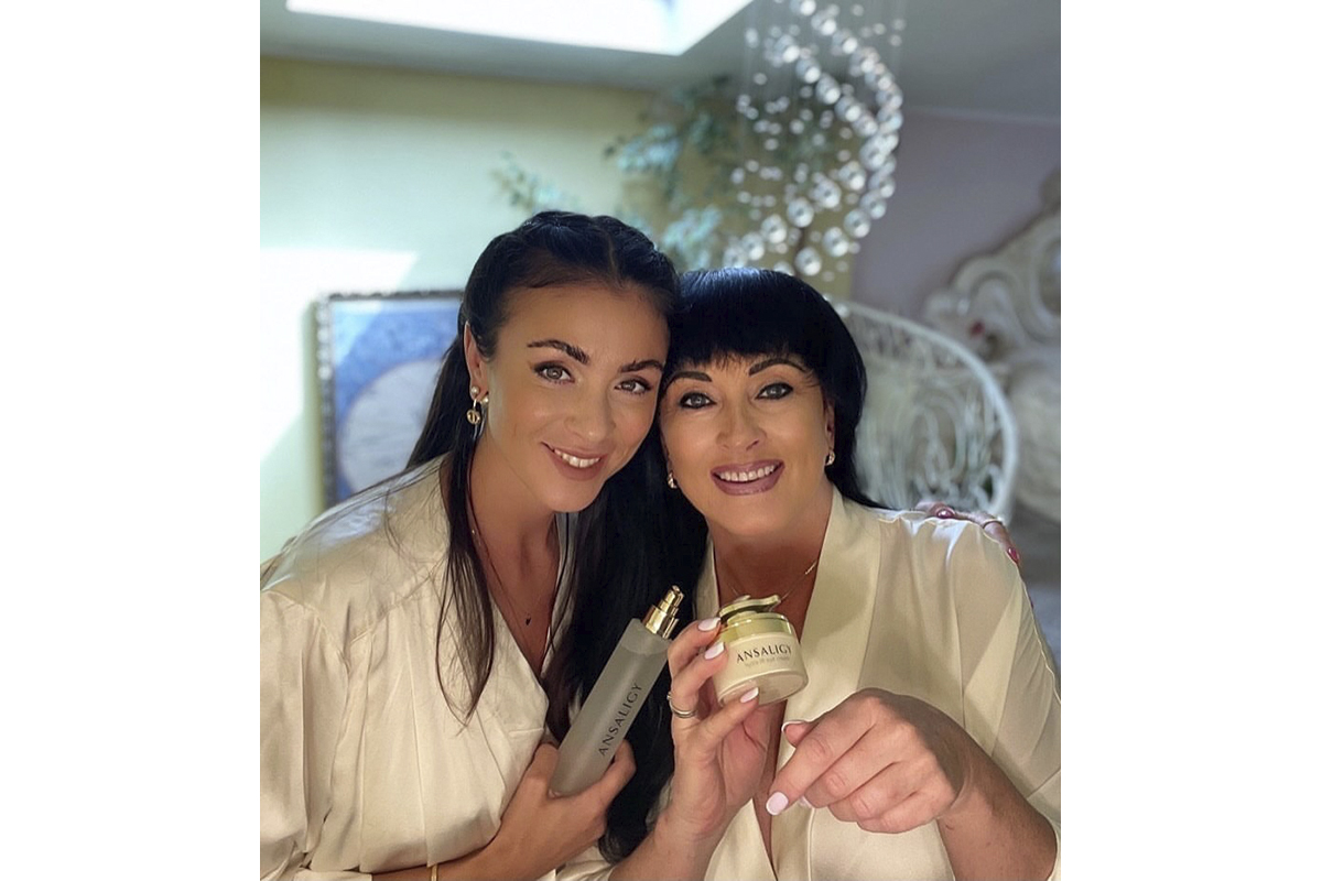 Мария Шемотюк с мамой