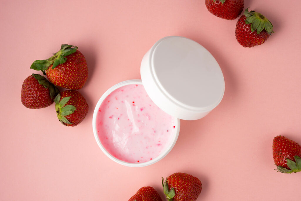 Маска из клубники и овсяных хлопьев для сухой кожи