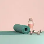 Почему так важно пить во время тренировок в жару и что такое водно-солевой баланс